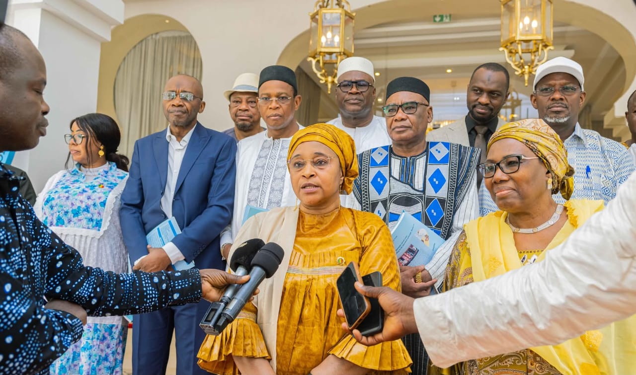 Etats Généraux de la Santé : Le Ministre de la Santé et du Développement Social remet le rapport issu des travaux au Président de la Transition.